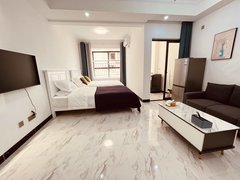 西双版纳景洪曼弄枫曼弄金湾，公寓，短租四个月1800元每月，长租再议，家电齐全出租房源真实图片