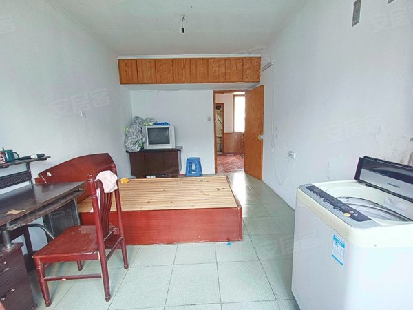 杭州萧山城厢崇化小区崇化学校旁,两房一厅,燃气烧饭,配套全,民用水电