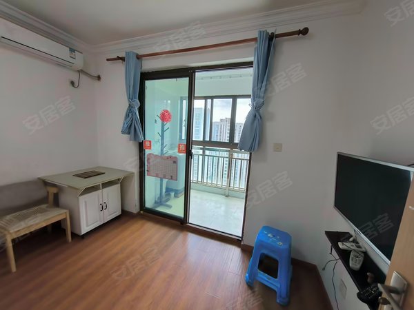 上海嘉定南翔泰翔嘉苑泰翔嘉苑 南北通透 采光好 家电齐全出租房源