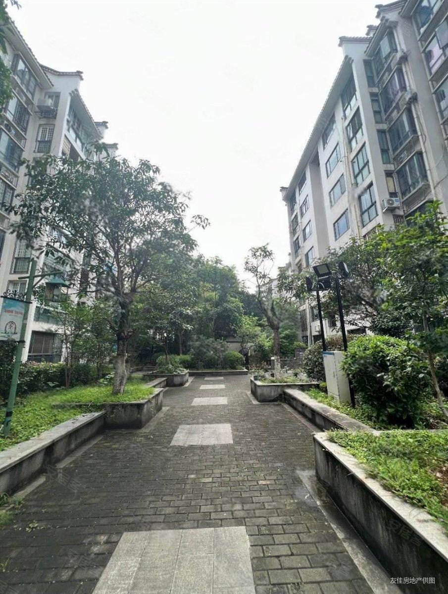 兴佳清华坊3室2厅2卫116㎡南北125万