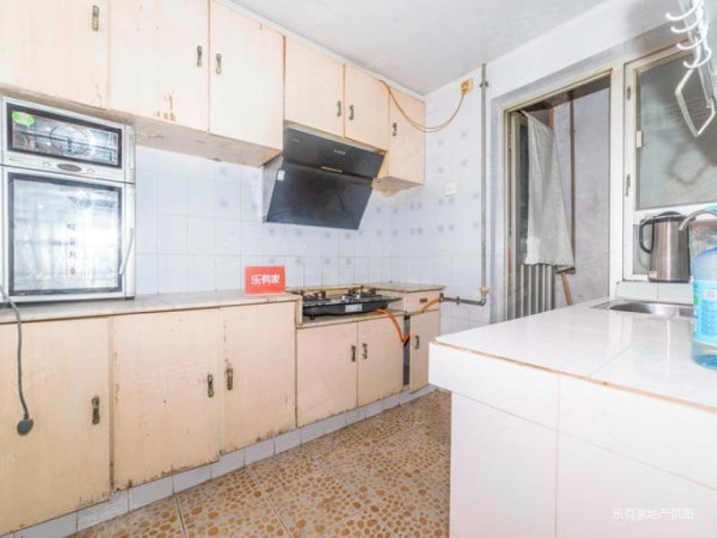 业主诚心出售海晖大厦电梯2房满五