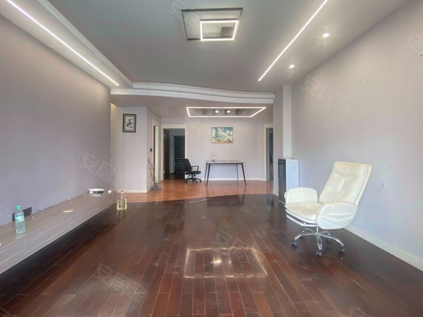 重庆两江新区黄泥磅天骄俊园两江新区 天骄俊园 三房 3200元月出租