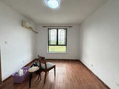 上海浦东三林诚租，价格美丽，精装一室中层，近地铁11号300米，拎包入住出租房源真实图片