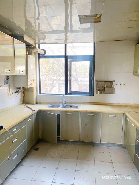 急售水蓝郡高档别墅区猛降50w随时看房湖景房