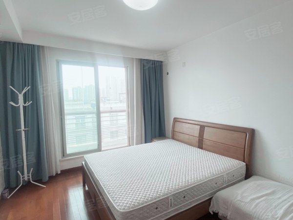 苏州工业园湖东南山巴黎印象南山丽舍精装主卧带衣帽间,近金鸡湖,斜塘