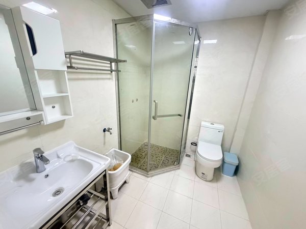 海宁长安镇农发区祥生钱塘新语下沙奥特莱斯对面钱塘新语小区精装修三室两厅两卫出租出租房源真实图片