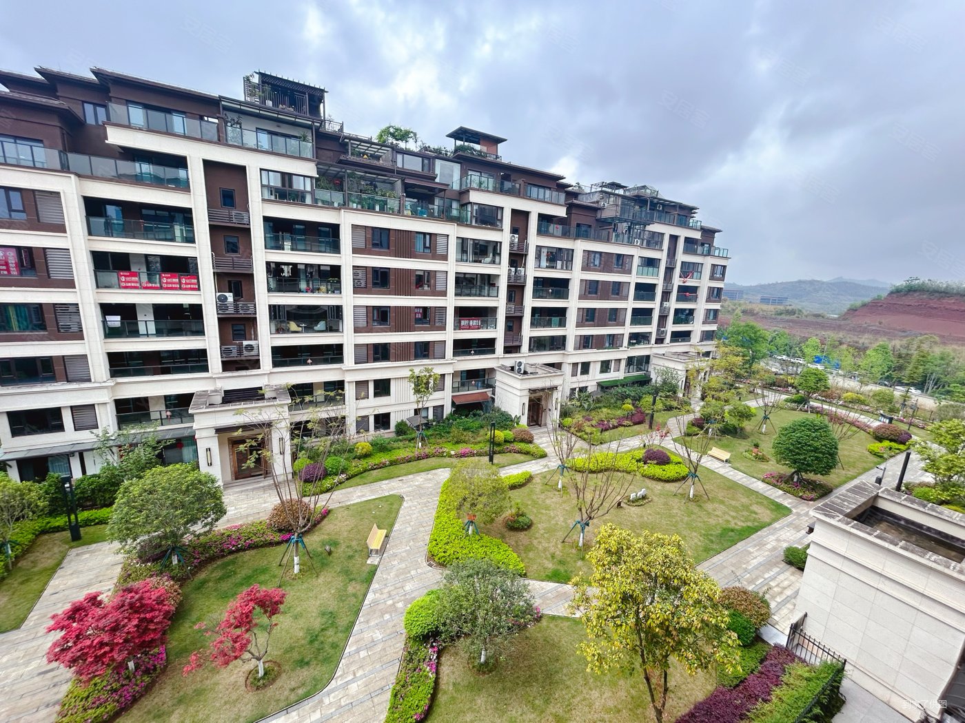 绿岛新区 满二   板楼 商品房 小三居 双卫格局 近地铁