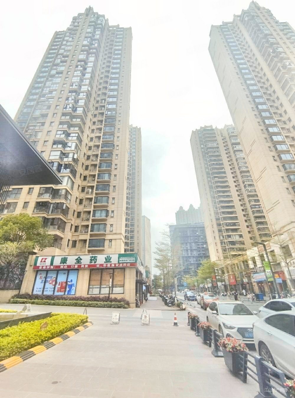 南宁房产网>南宁二手房>青秀二手房>东葛路二手房>绿地中央广场>