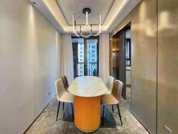 上海杨浦新江湾城戎辉苑店长!