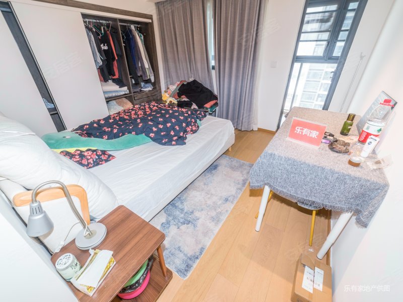 满京华云晓公馆 近地铁 交通便利 中间楼层 精装可拎包入住