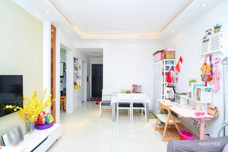 西城山水居 中间楼层采光好 商品住宅 环境好 精装可拎包入住