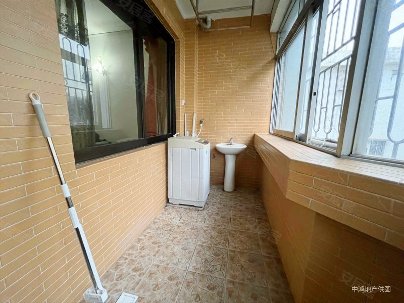 商业配套成熟 近医院 临地铁 商品房 高楼层视野无遮挡,康裕园二手房