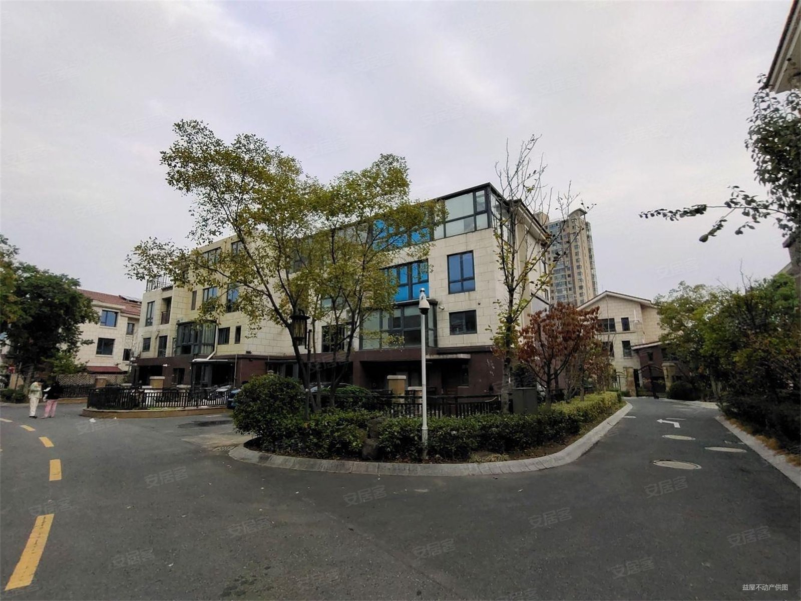 急售1号5号线地铁口联排别墅边户带大院子武夷绿洲沁荷苑