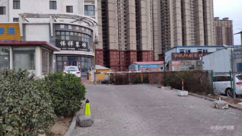 高铁站康馨家园111平三室两卫精装仅售698万