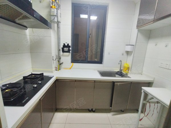 肥城凤山大街银座东部名城北区吾悦广场 东部名城 电梯房精装两室 龙山 拎包入住出租房源真实图片
