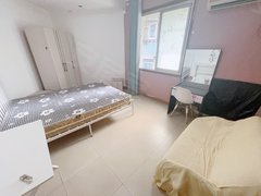 重庆渝中解放碑解放碑 七星岗 无中介 押一付一可短租 温馨小屋家具电器齐全出租房源真实图片