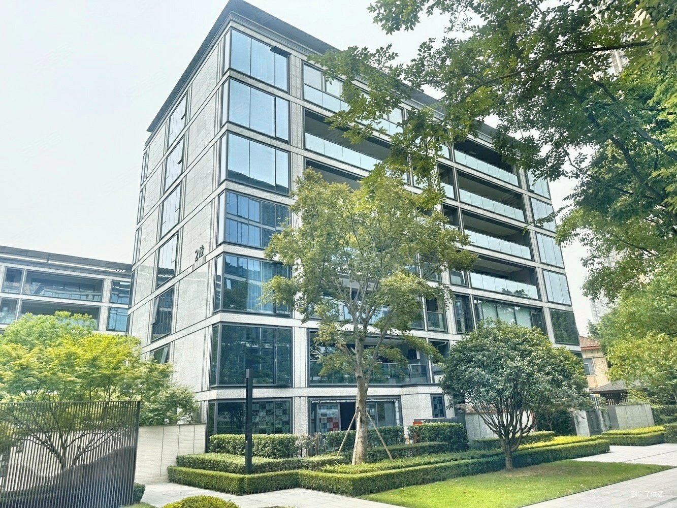 国宾壹号院南区丶循环重庆山水丶师法意式园林丶开创式spi景观