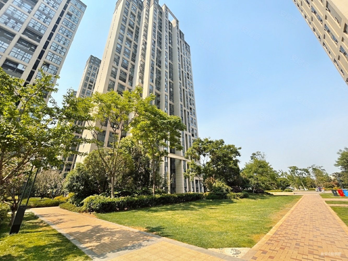 金茂广场(商住楼)2室1厅1卫50㎡南北40万