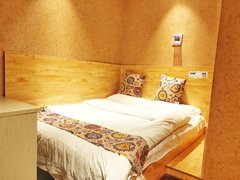 敦煌城区敦煌城区沙州北路修造厂住宅楼 1室0厅1卫出租房源真实图片