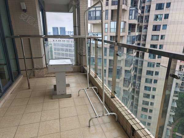 【多图】阳光天健城,大运租房,阳光天健城 4室2厅2卫 141平 精装修