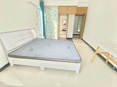 郑州管城航海东路租一间送一间 5号线航海广场地铁口 启航大厦 蓝钻主卧独卫出租房源真实图片