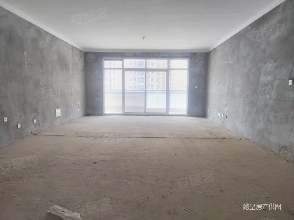 高铁站泉舜商圈 一梯一户大平层空中别墅 层高3.2 邻地铁