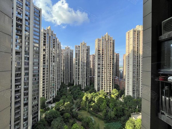 南宁青秀凤岭北美泉1612凤岭北 网红小区美泉1612温馨两房出租 环境好