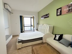 碧桂园漓湘悦  精装公寓 带超大投影 1.8米大床