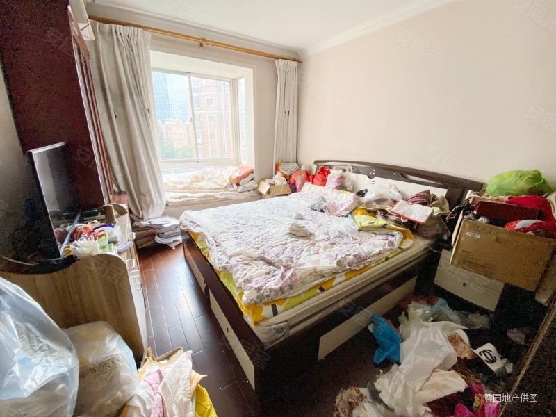 急卖万彩城旁机电裕海141平精装修四房两卫中间楼层南北通透