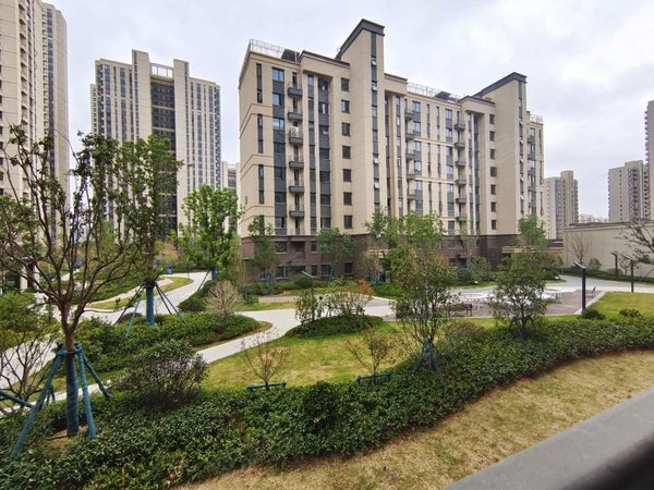 南昌青山湖上海路紫荆人才公寓辛家庵地铁口 520文创园 电梯房精装修