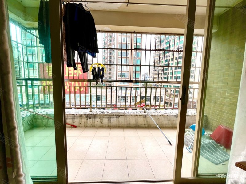 真扛不住了吉大龙洲湾花园大三房只卖2房价格九洲中学