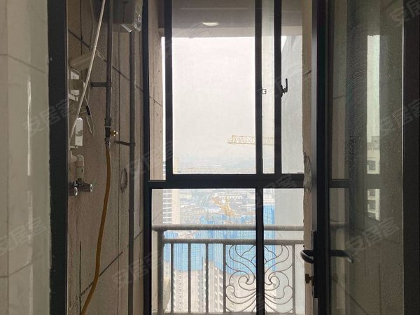 贵阳小河经开区长江路恒大翡翠华庭长江路 地铁口 恒大翡翠华庭 二房出租 拎包入住 家具齐全出租房源真实图片