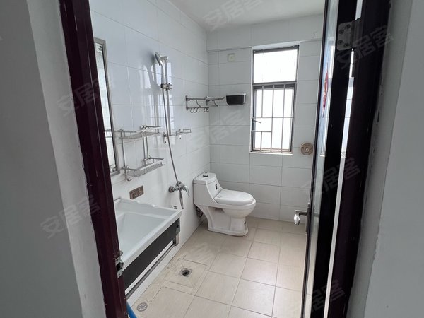 深圳宝安福永福馨花园福馨花园 4室2厅2卫出租房源真实图片