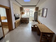 伊春伊春区明星购物广场出租,桃园小区3楼正厅70平1.4万,年租包取暖物业出租房源真实图片