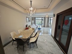 深圳龙华观澜新，现代风5房别墅（保养新，带30平露台）拎包入住，朝南出租房源真实图片