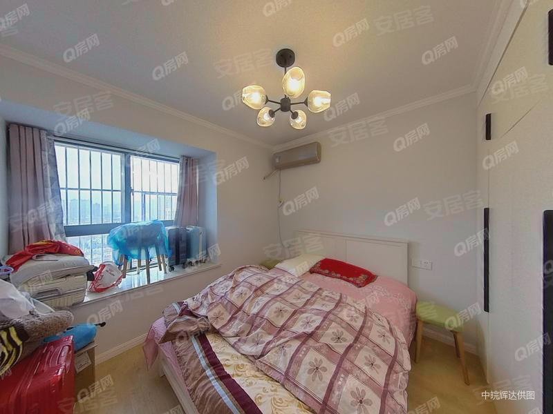 3室2厅122m满五年,奥林花园雍景苑二手房,148万,3室2厅,1卫,122.