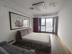 常州溧阳城南吾悦广场公寓，18楼一室一厅一卫，1600每月出租房源真实图片