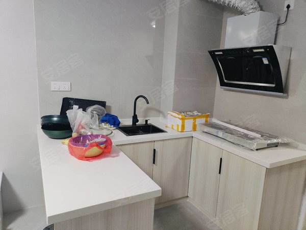常州新北新桥弘阳云峯(商住楼)地铁口弘阳云峯精装公寓一室一厅出租房源真实图片