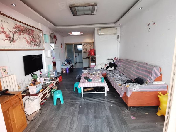青岛城阳双元路城子村C区(48-53号楼)833全配,双气,城子C区城子社区68平套二套三随时看房入住出租房源真实图片