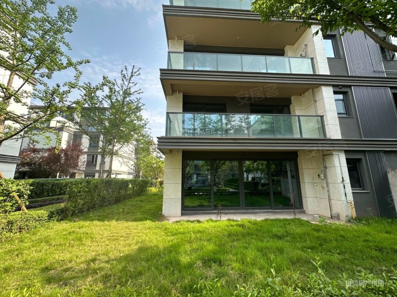 融创曲水风和云起(叠拼)4室2厅2卫143㎡南北210万