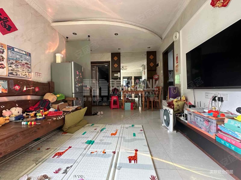 笋盘 急售 皇御苑二期61平两房 高层 满五      方便