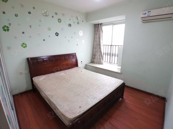 重庆九龙坡石桥铺华宇老街印象华宇老街印象 石桥铺轻轨站旁200米 近