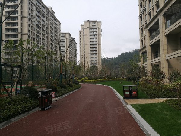 杭州富阳东洲逸城(公寓住宅)整租 逸江湾房东自住装修三房 拎包入住
