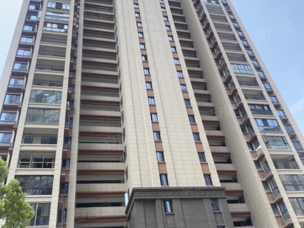 泉州鲤城西湖源昌江南城小区环境优美,大三房出租,室内空间大.