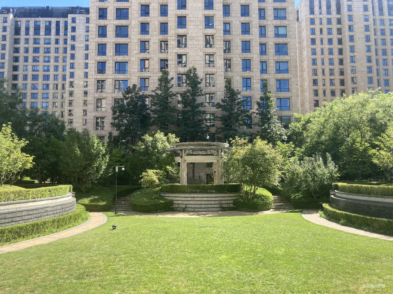 广渠金茂府西区商住楼