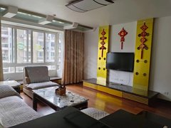 怡景花园3楼150平4室3厅2卫，小区停车方便，租3300元