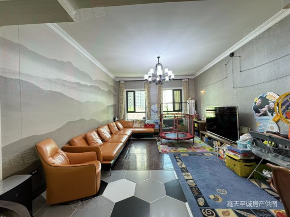 上海城3室2厅2卫163.69㎡南北163万