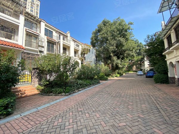 惠州博罗博罗体育中心城市山麓(别墅)城市山麓 惠博路精装别墅出租