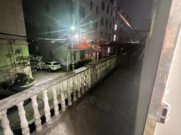 金华浦江县市中心江南新村一区大桥南路18号华婷公寓，两室一厅带阳台出租出租房源真实图片