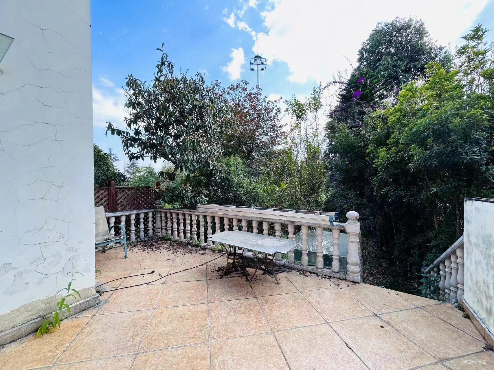 滇池卫城紫郢别墅